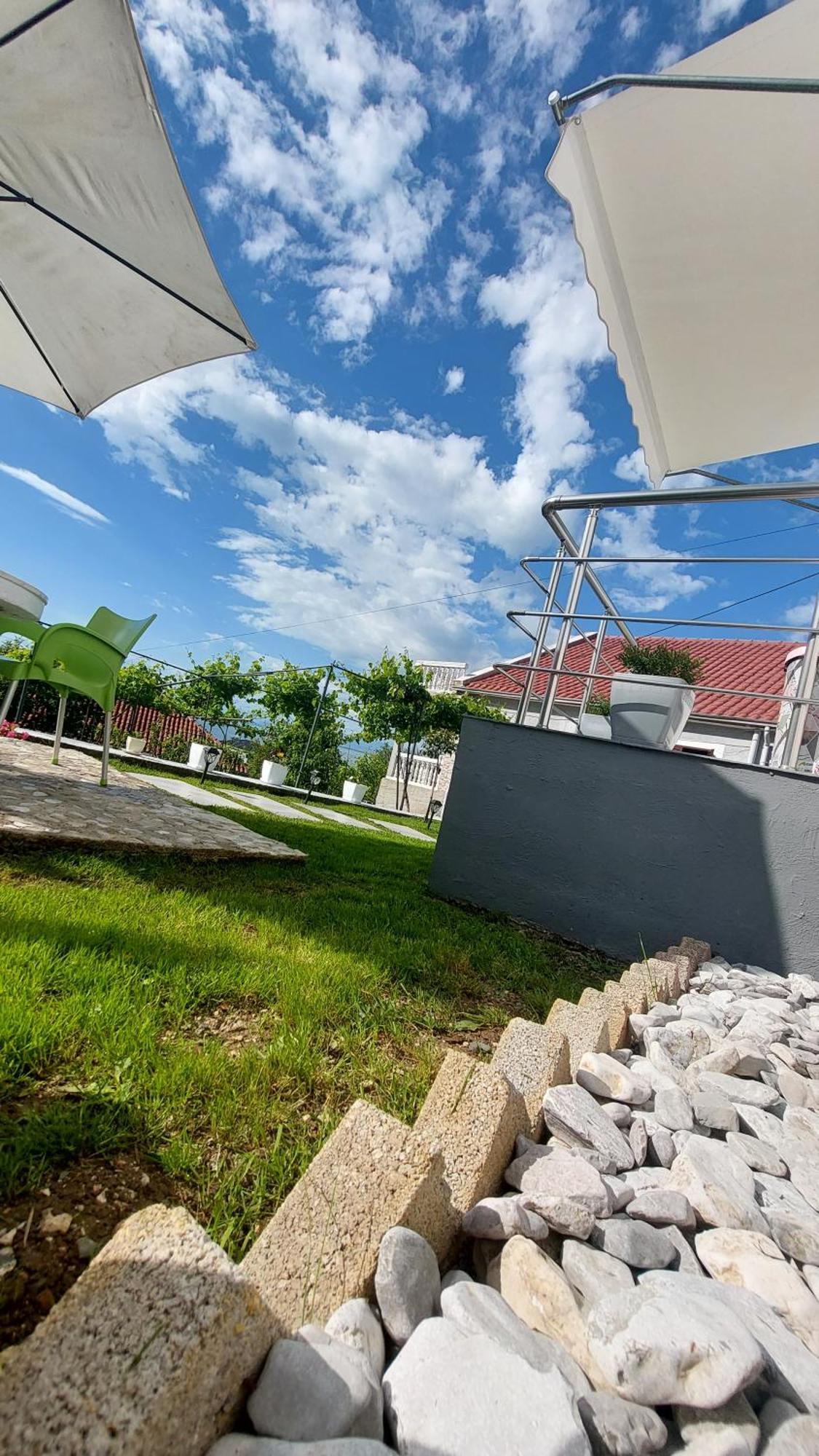 Hotel R&R Gesthouse Široka Exteriér fotografie